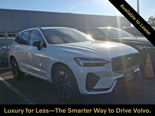 Crystal White 2026 Volvo XC60 Plus