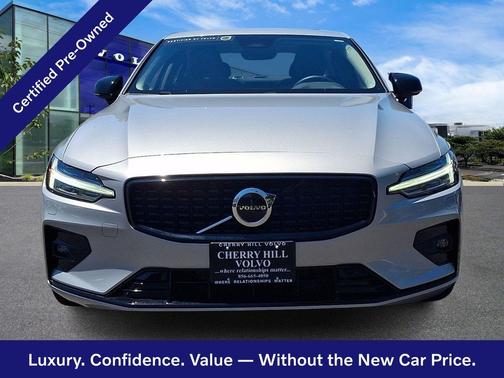 Silver Dawn 2025 Volvo S60 Core