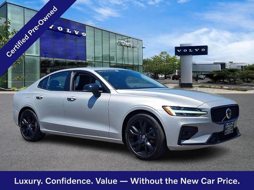 Silver Dawn 2025 Volvo S60 Core