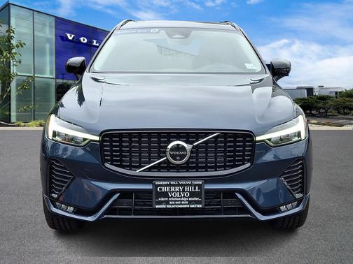 2025 Volvo XC60 Plus