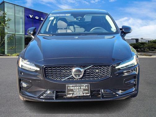 2024 Volvo S60 Ultimate