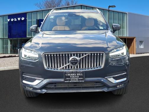 2022 Volvo XC90 T6 Inscription 7 Passenger