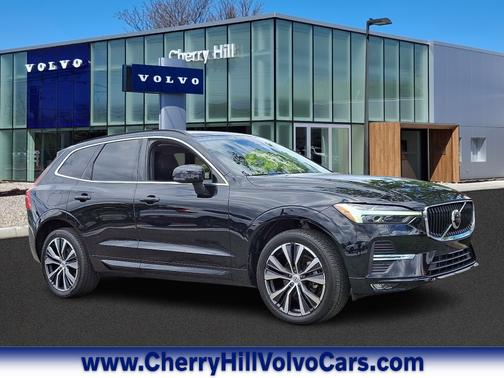 2022 Volvo XC60 B5 Momentum