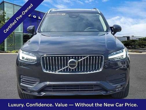 Onyx Black 2023 Volvo XC90 Core