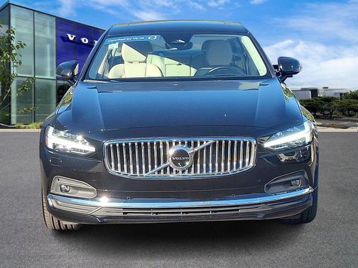 2022 Volvo S90 B6 Inscription