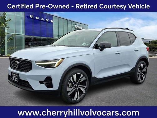 2025 Volvo XC40 Plus