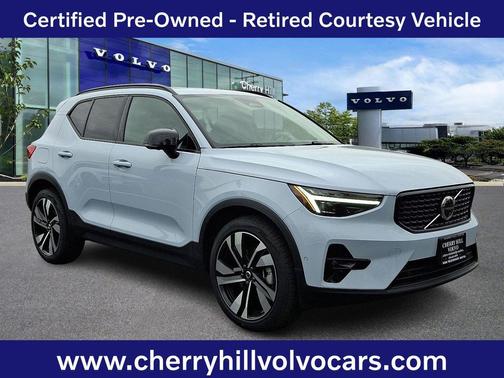 2025 Volvo XC40 Plus