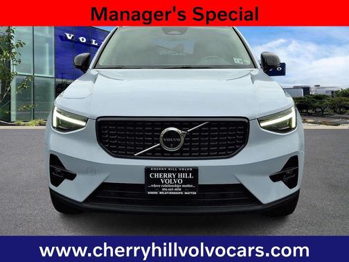 2025 Volvo XC40 Plus