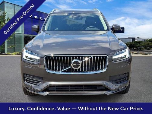 Platinum Grey 2023 Volvo XC90 Core