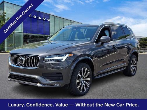 Platinum Grey 2023 Volvo XC90 Core