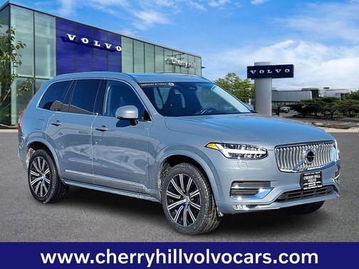 2023 Volvo XC90 Plus