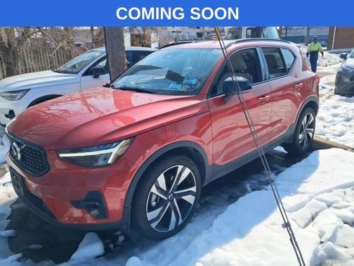 2023 Volvo XC40 Plus
