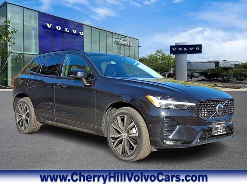 2024 Volvo XC60 B5 Plus Dark Theme