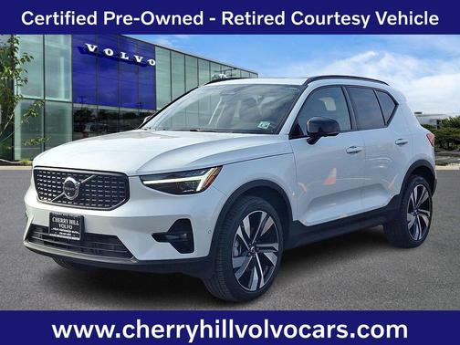 2025 Volvo XC40 Plus