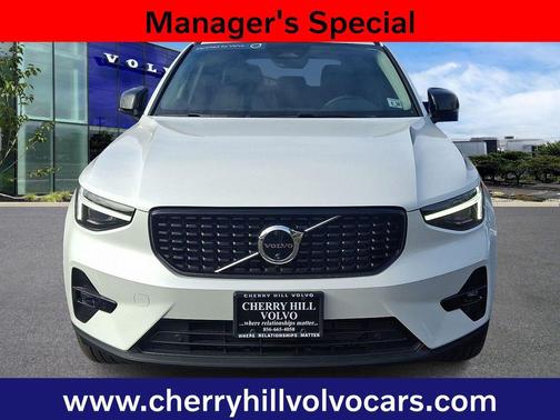 2025 Volvo XC40 Plus