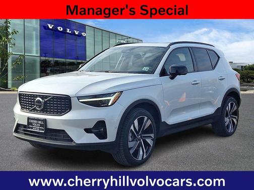 2025 Volvo XC40 Plus
