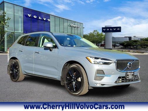 2022 Volvo XC60 B5 Momentum