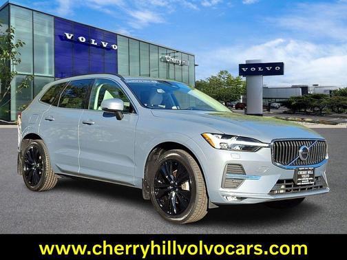 2022 Volvo XC60 B5 Momentum