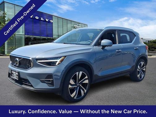Thunder Grey 2023 Volvo XC40 Ultimate