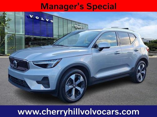 2024 Volvo XC40 Core