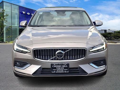 2023 Volvo S60 Ultimate