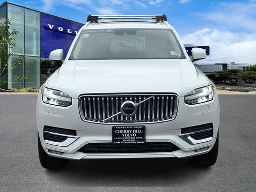 2022 Volvo XC90 T6 Inscription 7 Passenger