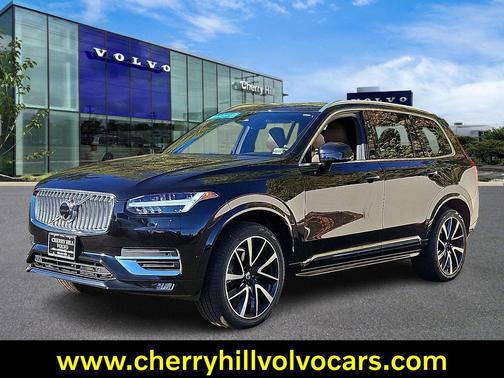 2024 Volvo XC90 B6 Plus Bright Theme