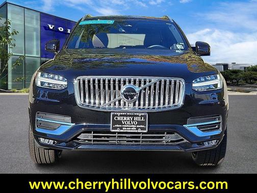 2024 Volvo XC90 B6 Plus Bright Theme