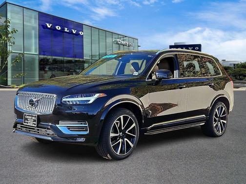 2024 Volvo XC90 B6 Plus Bright Theme