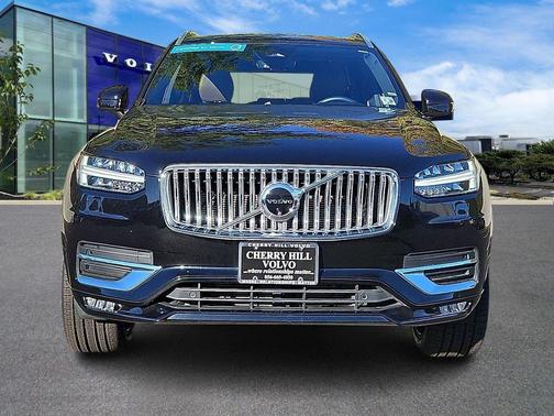 2024 Volvo XC90 B6 Plus Bright Theme