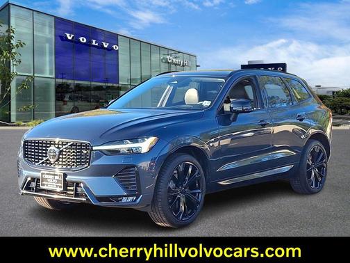 2023 Volvo XC60 B6 Ultimate Dark Theme