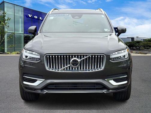 2023 Volvo XC90 Recharge Plug-In Hybrid T8 Plus Bright Theme 7 Passenger