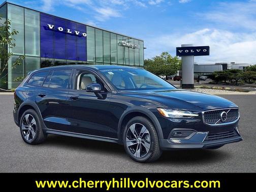 2024 Volvo V60 Cross Country B5 Plus