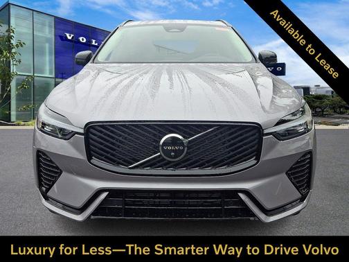 Aurora Silver 2026 Volvo XC60 Plus