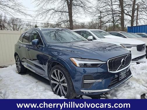 2023 Volvo XC60 B5 Ultimate Bright Theme