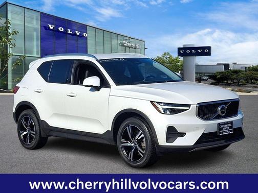 2023 Volvo XC40 Core