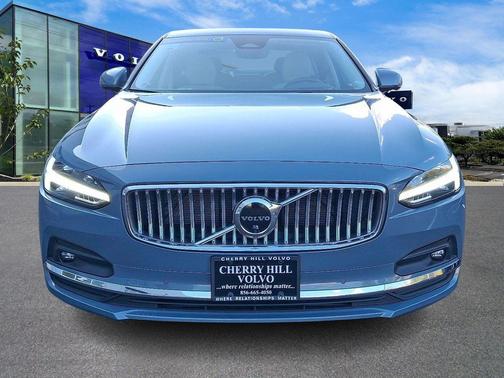 2022 Volvo S90 B6 Inscription