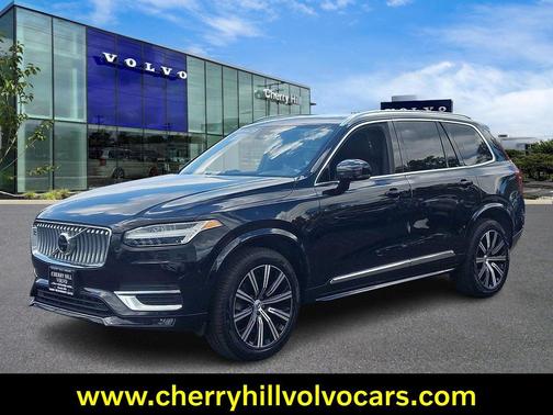 2024 Volvo XC90 B5 Plus