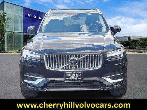 2024 Volvo XC90 B5 Plus