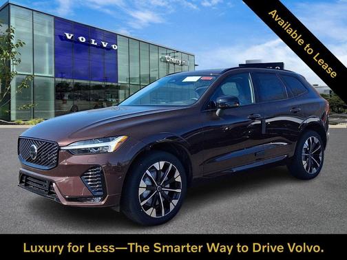 Mulberry Red 2026 Volvo XC60 Plus