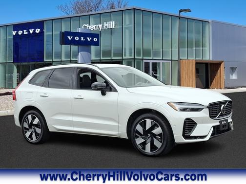 2024 Volvo XC60 Recharge Plug-In Hybrid T8 Plus Dark Theme