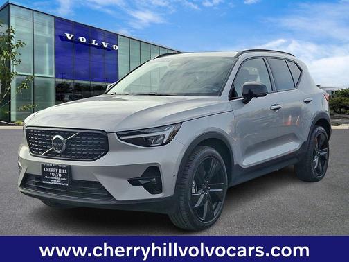 2025 Volvo XC40 Plus