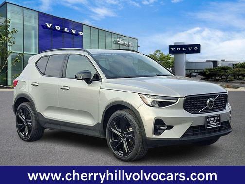 2025 Volvo XC40 Plus