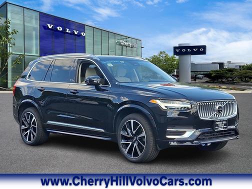 2023 Volvo XC90 B5 Plus
