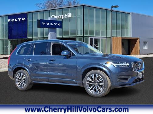 2022 Volvo XC90 T6 Momentum 7 Passenger