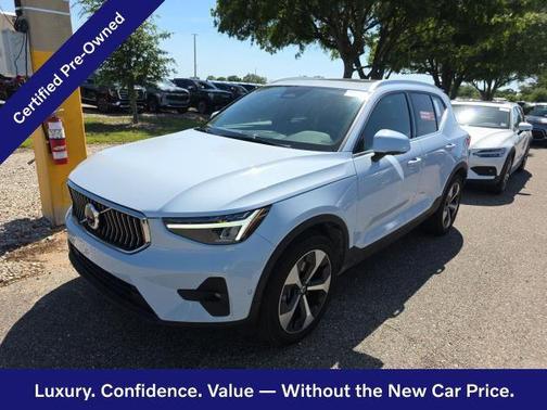 Cloud Blue 2025 Volvo XC40 Plus