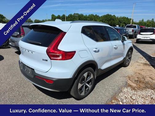 Cloud Blue 2025 Volvo XC40 Plus