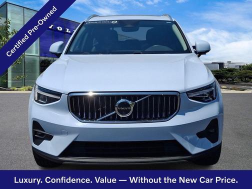 Cloud Blue 2025 Volvo XC40 Plus
