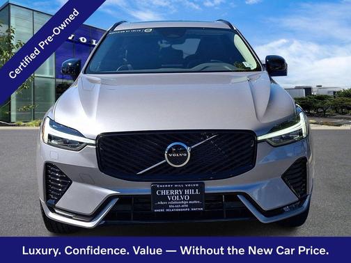 Aurora Silver 2026 Volvo XC60 Plus
