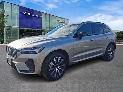 2025 Volvo XC60 B5 Plus